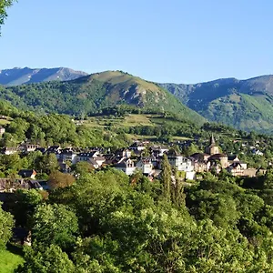 hotel-les-rochers.midi-pyreneeshotels.com/